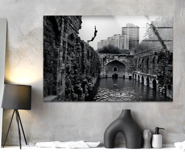 Old Delhi Stepwell Glass Wall Art – Historic Ruins with Modern City Backdrop