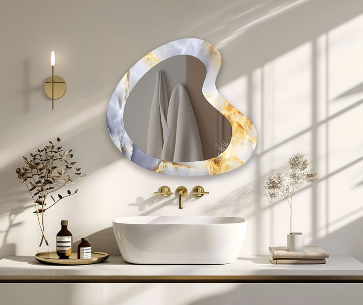 Mirror wall decor combining reflective surfaces and artistic shapes for a stunning focal point
