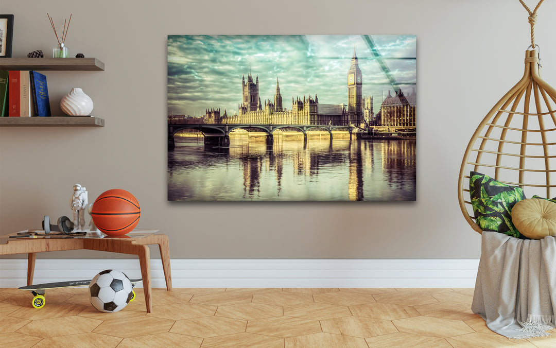 Houses of Parliament Glass Wall Art - London’s Iconic Landmark Reflection