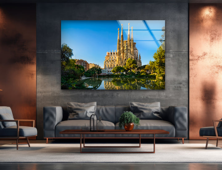 Sagrada Familia Glass Wall Art – Stunning View of Barcelona's Iconic Cathedral