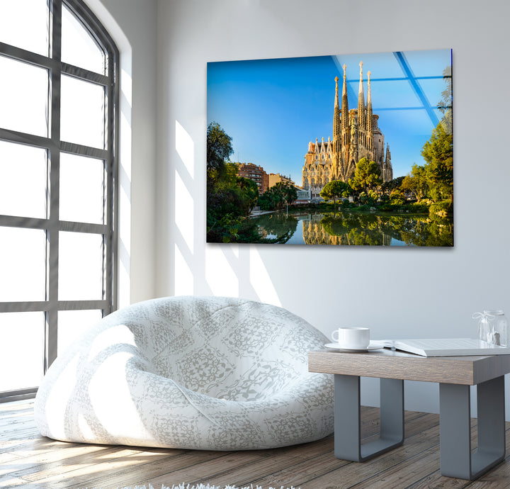 Sagrada Familia Glass Wall Art – Stunning View of Barcelona's Iconic Cathedral