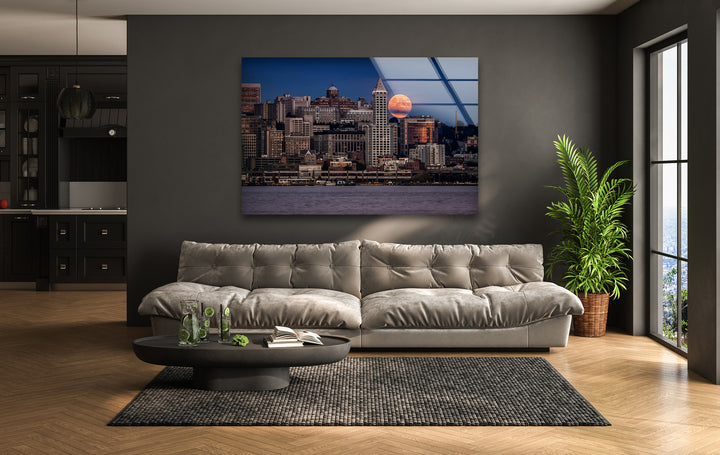 Seattle Skyline Glass Wall Art – Majestic Cityscape with Rising Moon