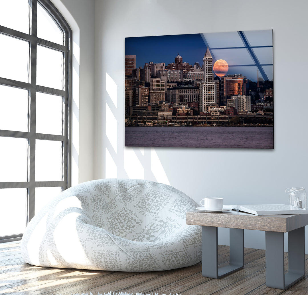 Seattle Skyline Glass Wall Art – Majestic Cityscape with Rising Moon