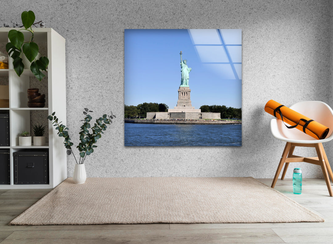 Statue of Liberty Glass Wall Art – Iconic New York Landmark in Bright Daylight