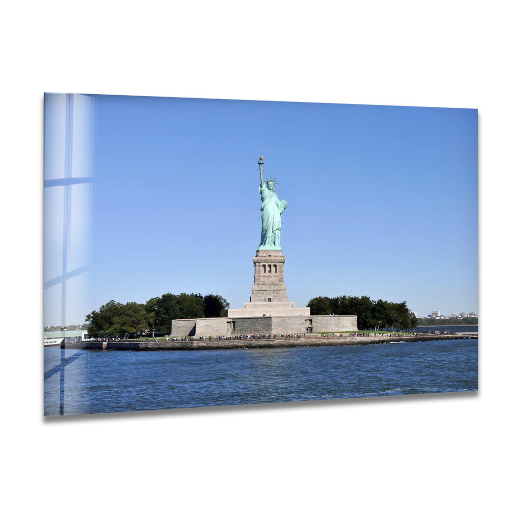 Statue of Liberty Glass Wall Art – Iconic New York Landmark in Bright Daylight