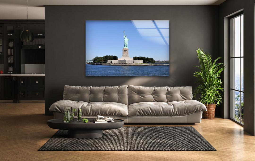 Statue of Liberty Glass Wall Art – Iconic New York Landmark in Bright Daylight