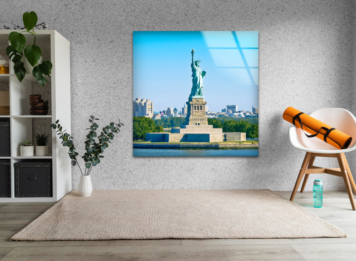 Statue of Liberty Glass Wall Art – Majestic New York Landmark in Bright Daylight