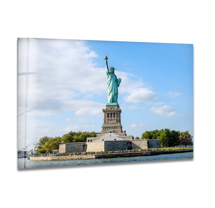 Statue of Liberty Glass Wall Art – Majestic New York Landmark in Daylight