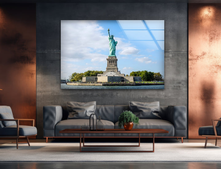 Statue of Liberty Glass Wall Art – Majestic New York Landmark in Daylight