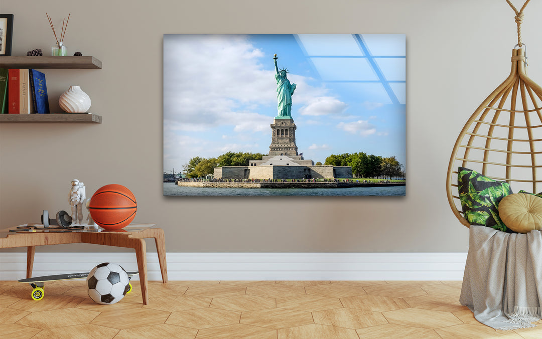 Statue of Liberty Glass Wall Art – Majestic New York Landmark in Daylight