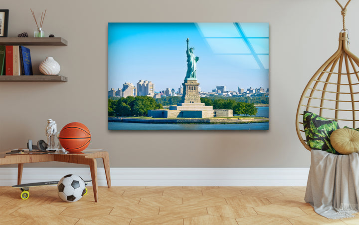 Statue of Liberty Glass Wall Art – Majestic New York Landmark in Bright Daylight