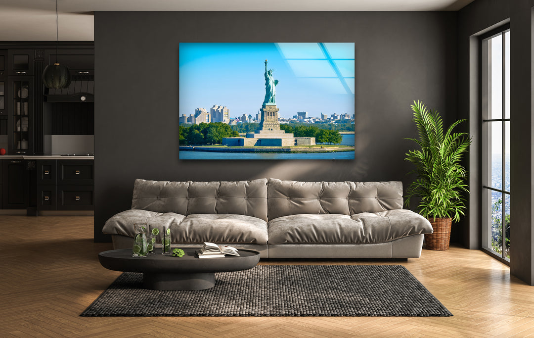 Statue of Liberty Glass Wall Art – Majestic New York Landmark in Bright Daylight