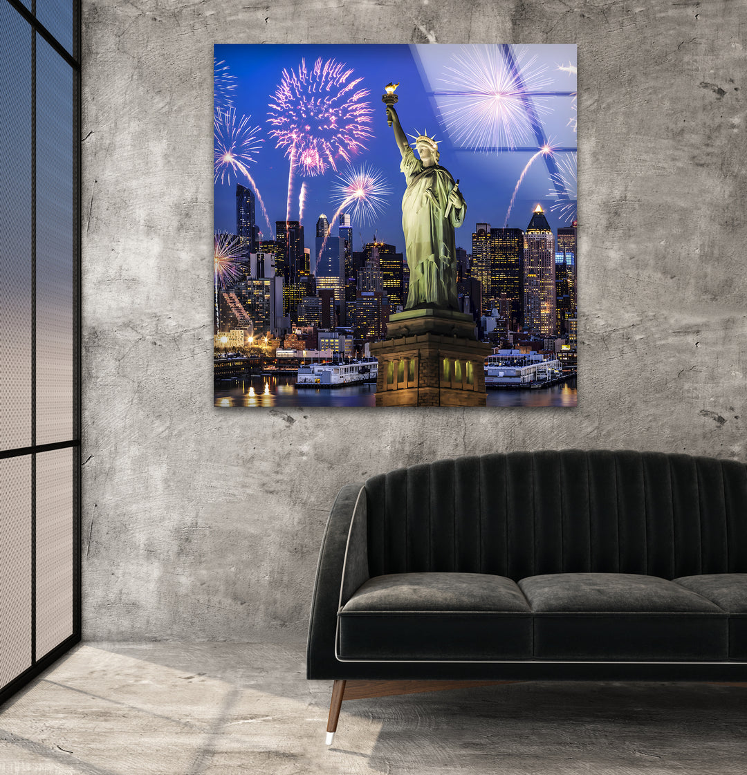 Statue of Liberty Glass Wall Art – Iconic New York Landmark with Fireworks Display