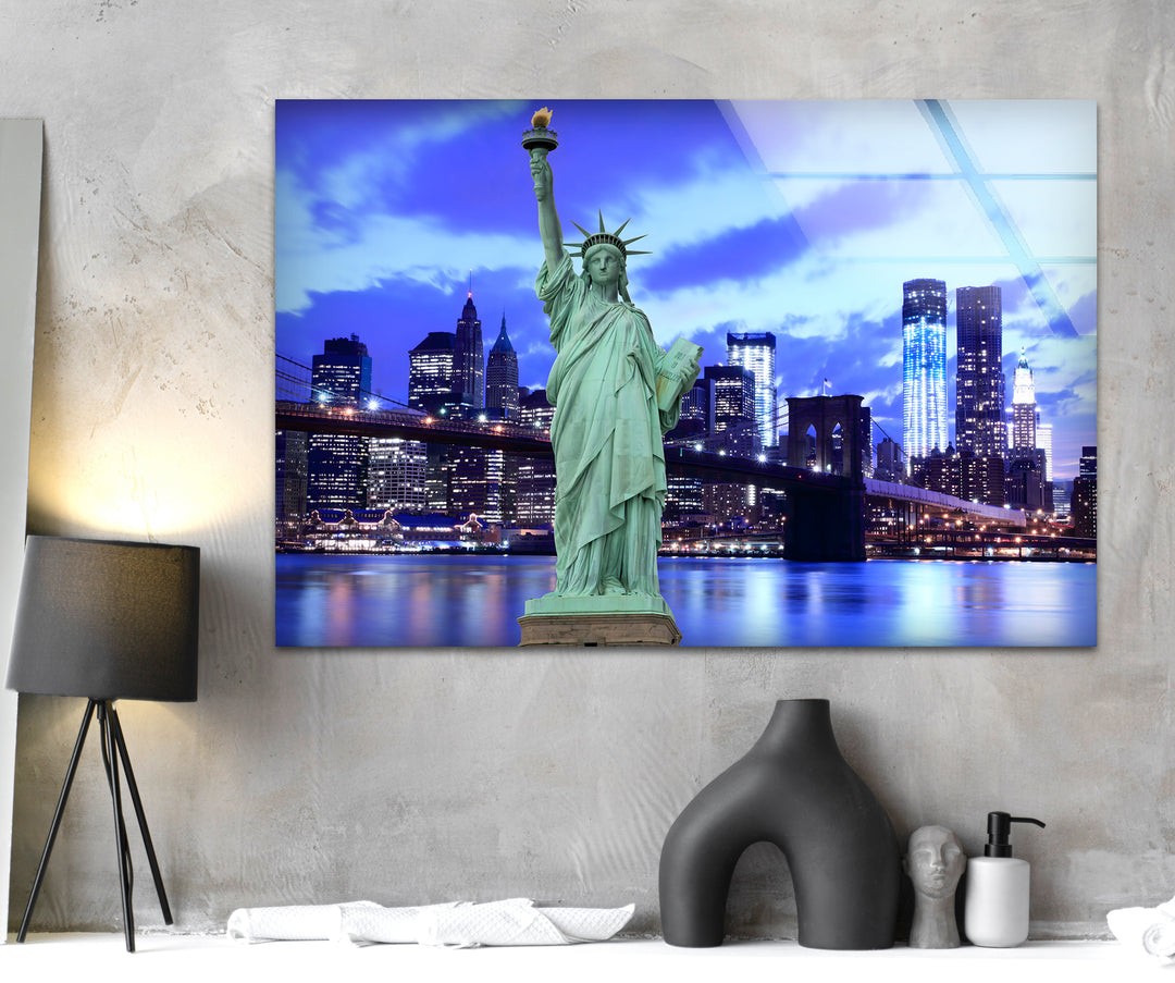 Statue of Liberty Glass Wall Art – Iconic New York Landmark with Brooklyn Bridge View at Night