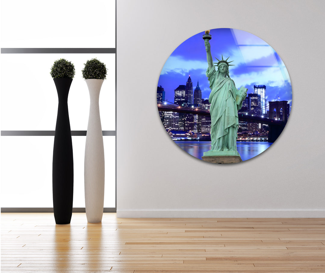 Statue of Liberty Glass Wall Art – Iconic New York Landmark with Brooklyn Bridge View at Night