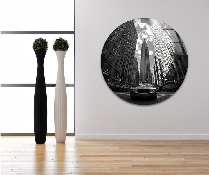 Modern black and white paintings of New York City perfect for adding a timeless and iconic touch to your decor
