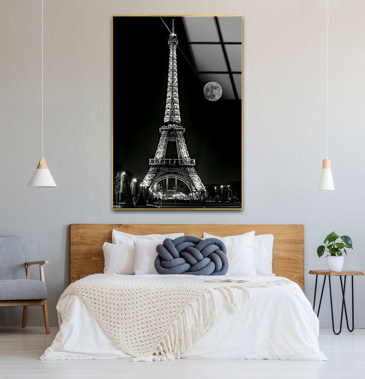 Timeless black and white wall art showcasing the Eiffel Tower as a centerpiece for any decor.