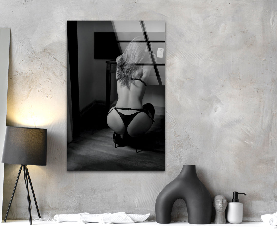 Erotic paintings and sexual drawings in a modern artistic style
