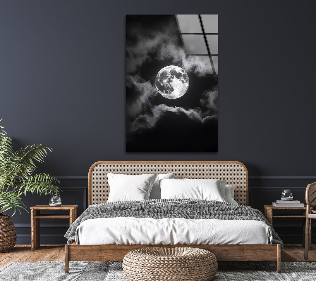 Stunning full moon design in black-and-white on glass, offering an elegant focal point for your décor.
