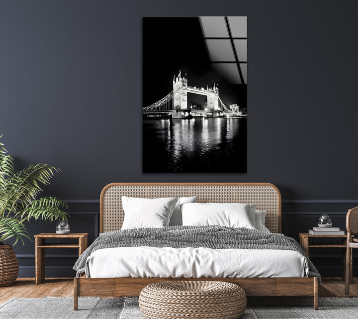 Tower Bridge at Night: The elegance of London’s Tower Bridge captured in a timeless black-and-white design.
