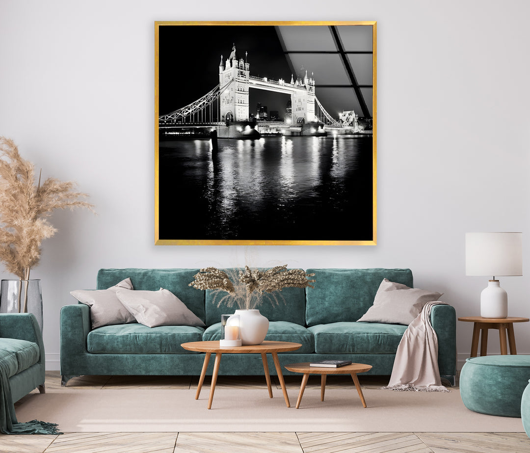 Tower Bridge at Night: A timeless black-and-white piece that brings the beauty of London’s Tower Bridge to your home.
