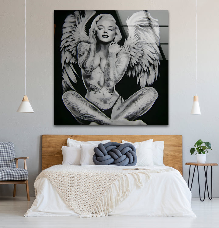 Sexual drawings and bold naked art designed for contemporary wall decor
