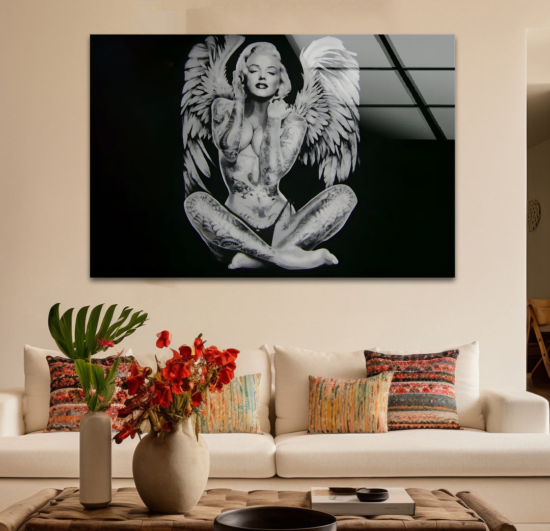 Erotic nude art combined with striking sexy aesthetics on glass decor
