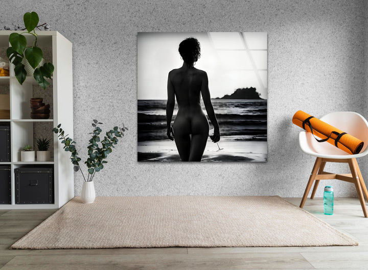 Erotic paintings combined with sexy art on sleek glass wall decor
